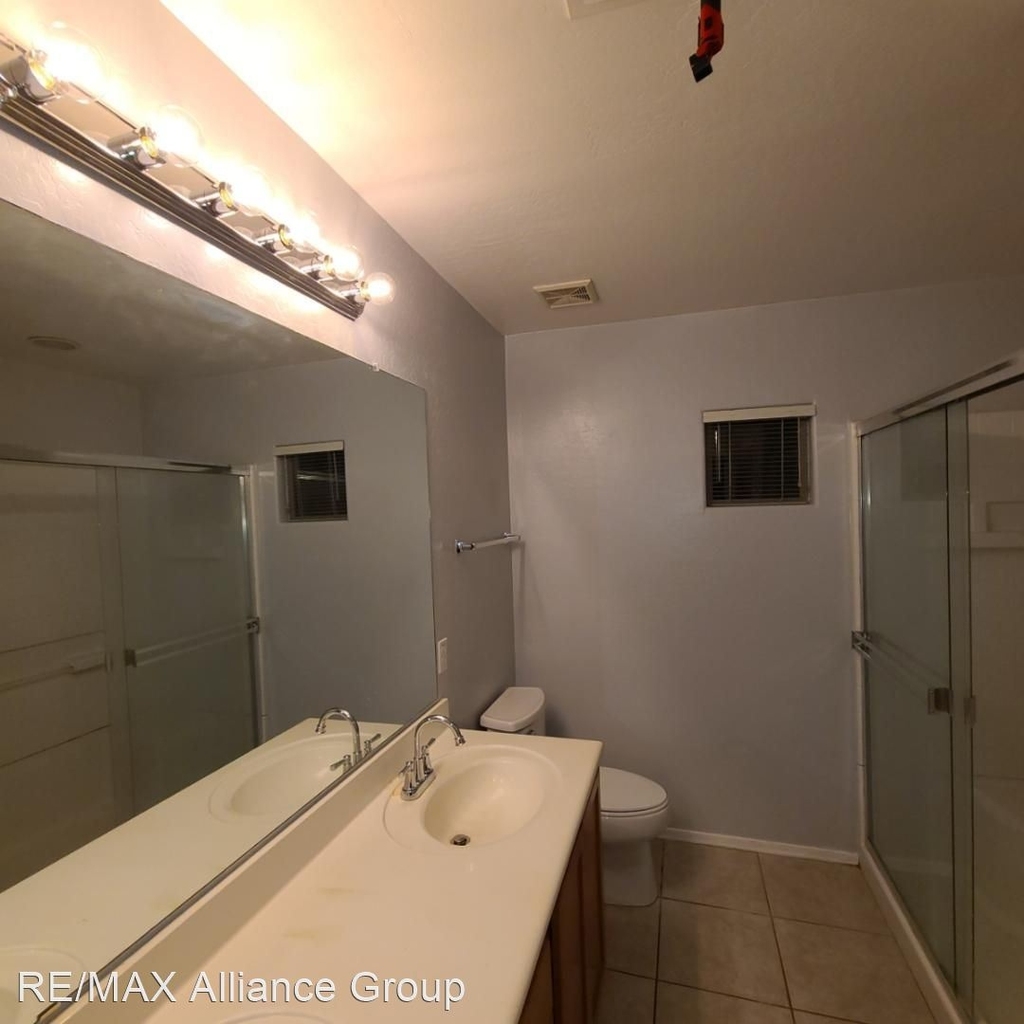 43229 West Jeremy Street - Photo 3