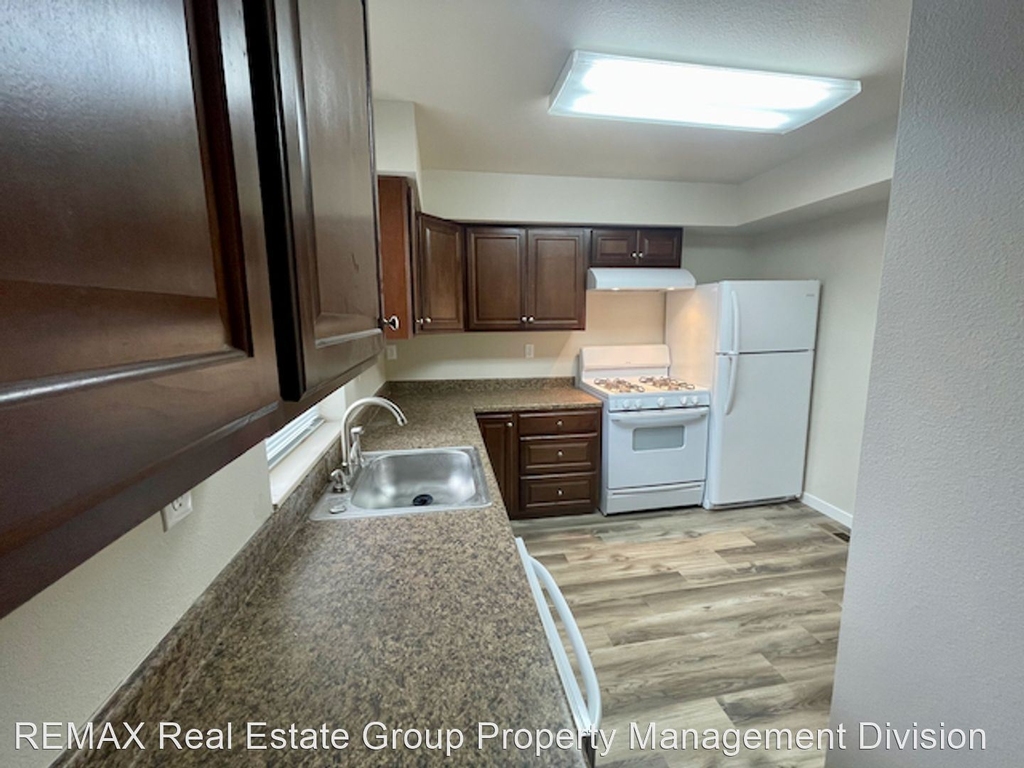 2101 E. Willamette Ave - Photo 13