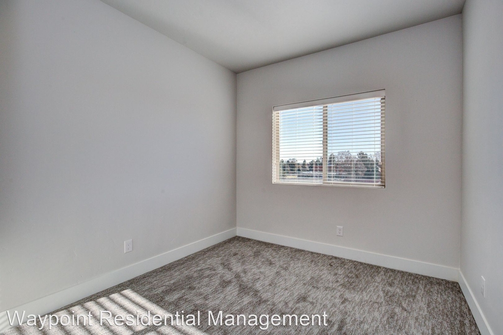 7791 W Crestwood Dr - Photo 30