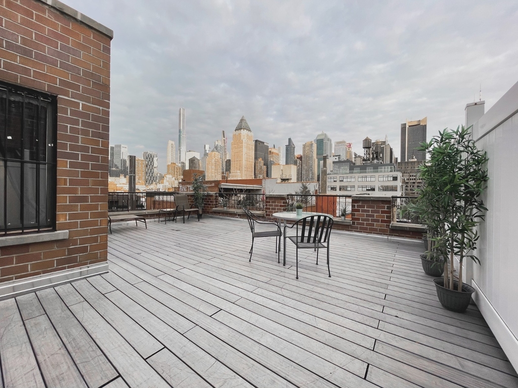 626 Tenth Avenue - Photo 7