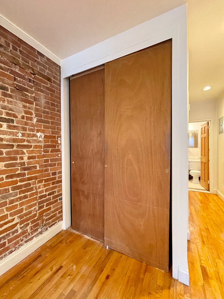 422 East 83rd Street - Photo 6