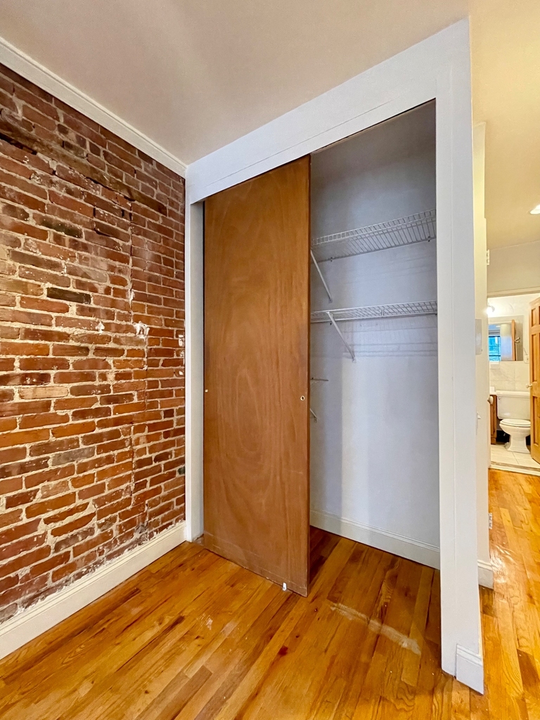 422 East 83rd Street - Photo 5