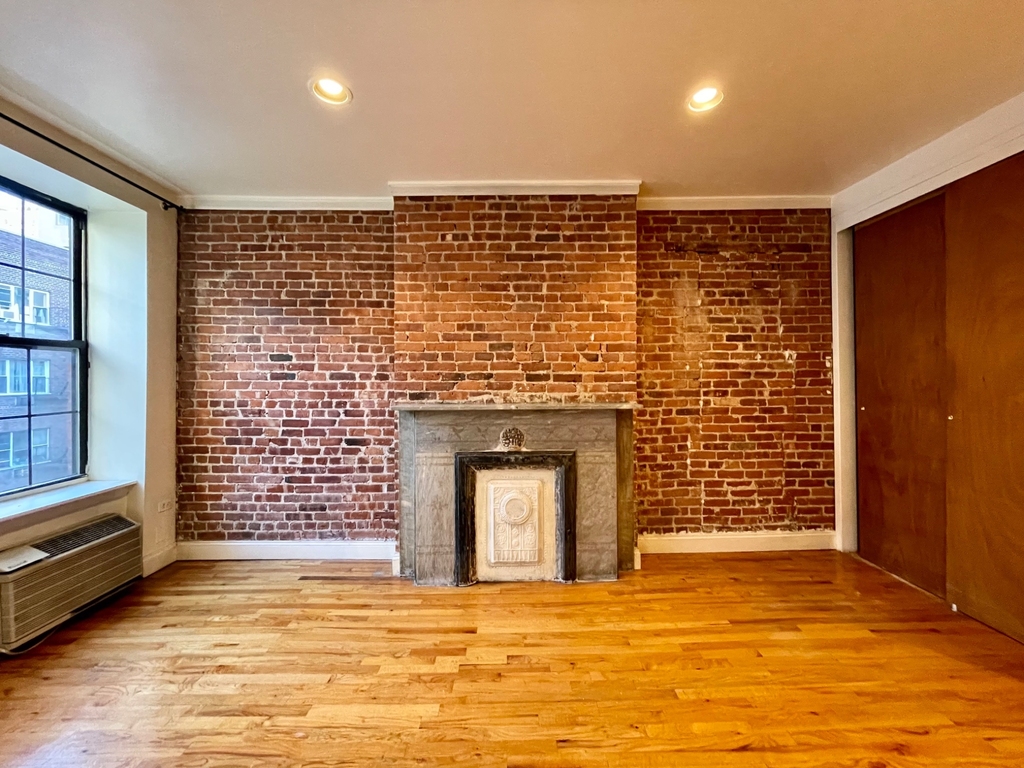 422 East 83rd Street - Photo 2