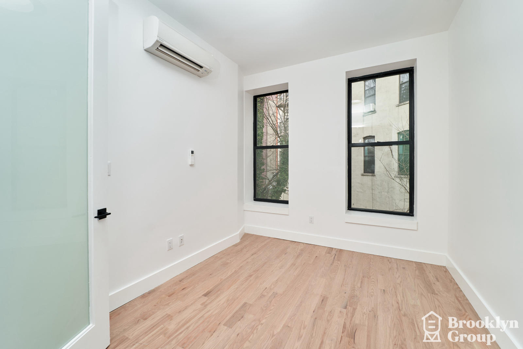 1027 Putnam Avenue - Photo 7