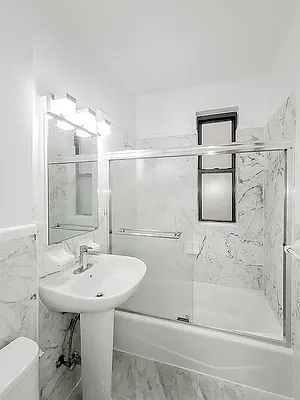 214 East 51st Street - Photo 4