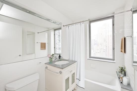 271 West 47th Street - Photo 6