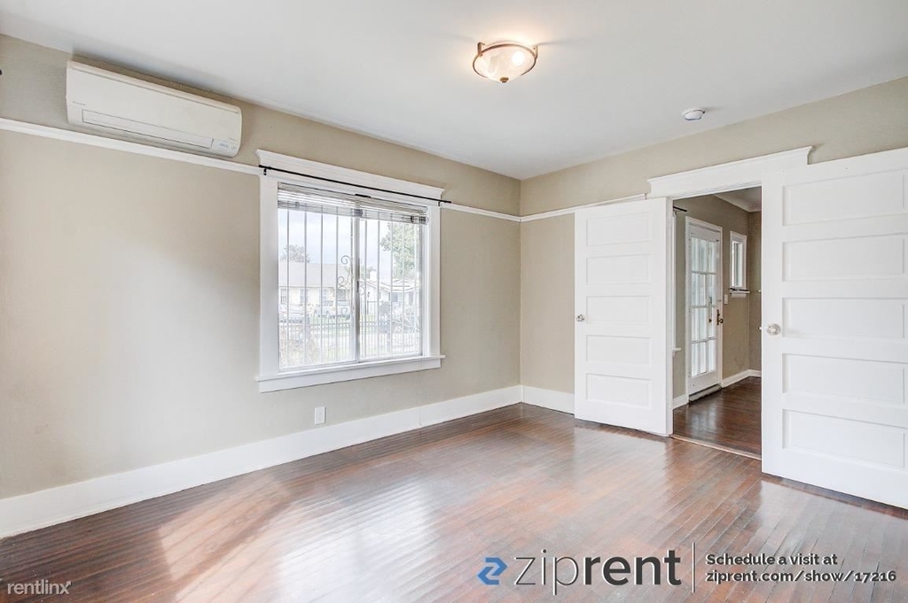 1118 W 70th St - Photo 9