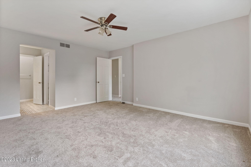 1034 Burning Springs Cir - Photo 43