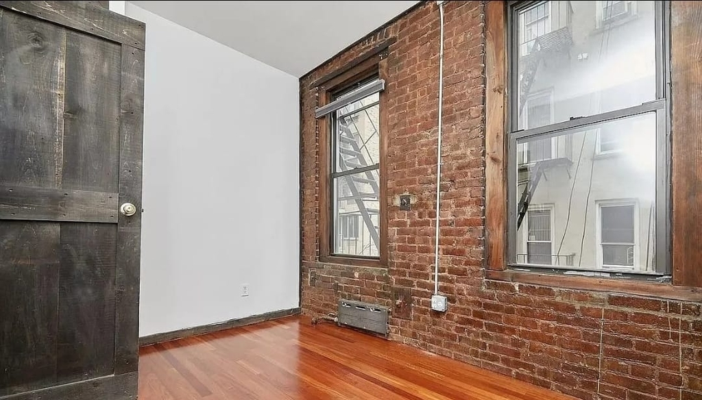 516 East 12th Street - Photo 6