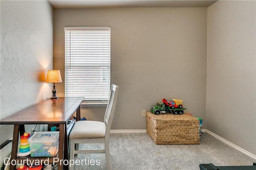 13660 Bradbury Lane, - Photo 19