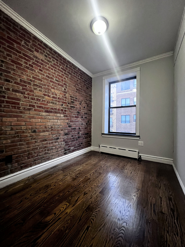 420 West 51st Street - Photo 10