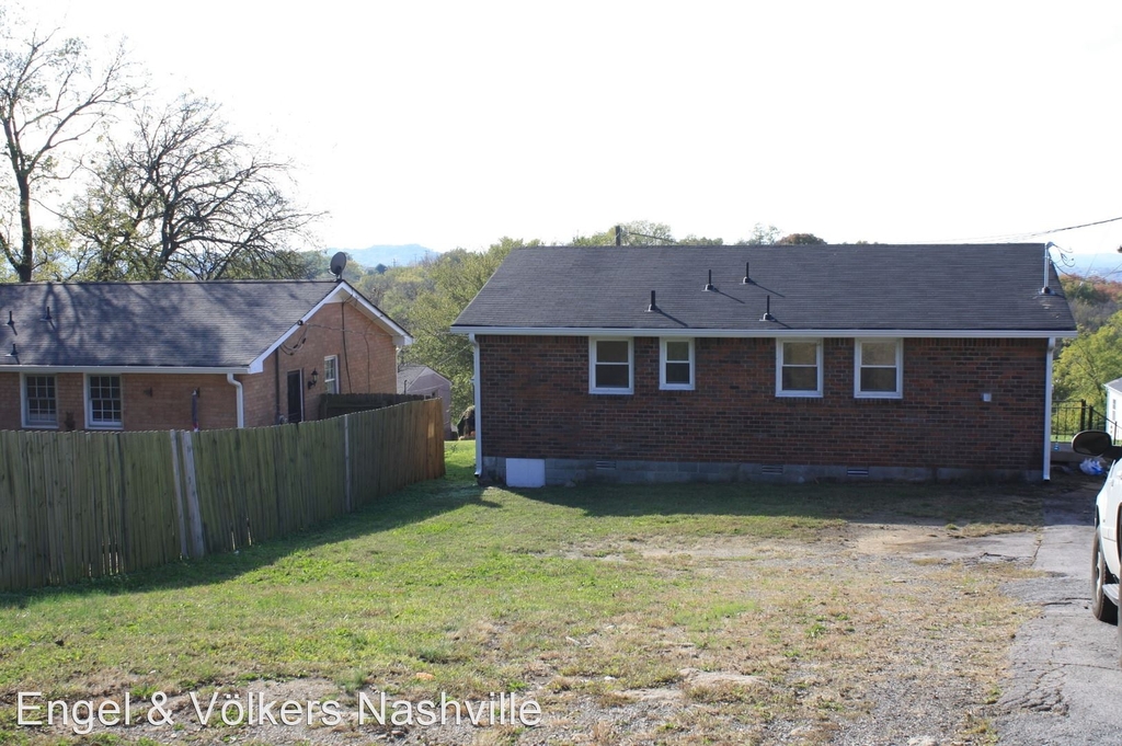 248 35th Ave N - Photo 12