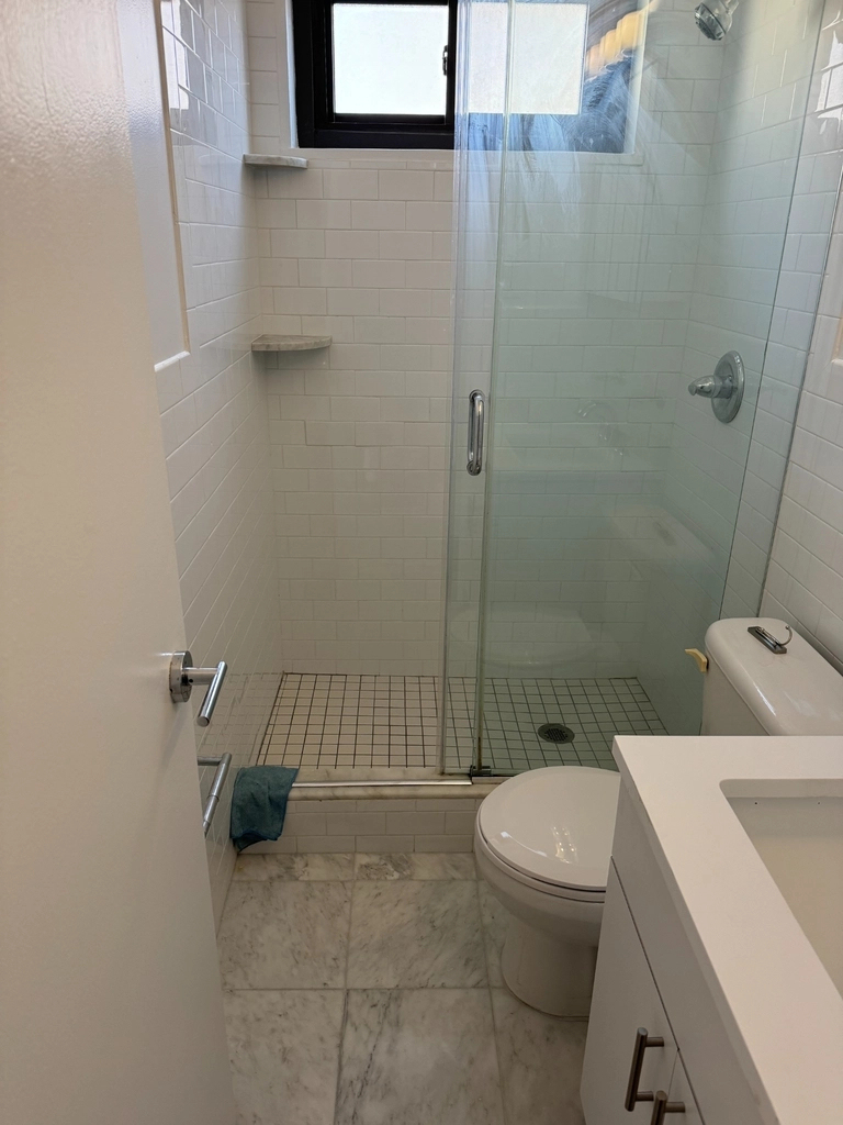 East 89th Street - Photo 8