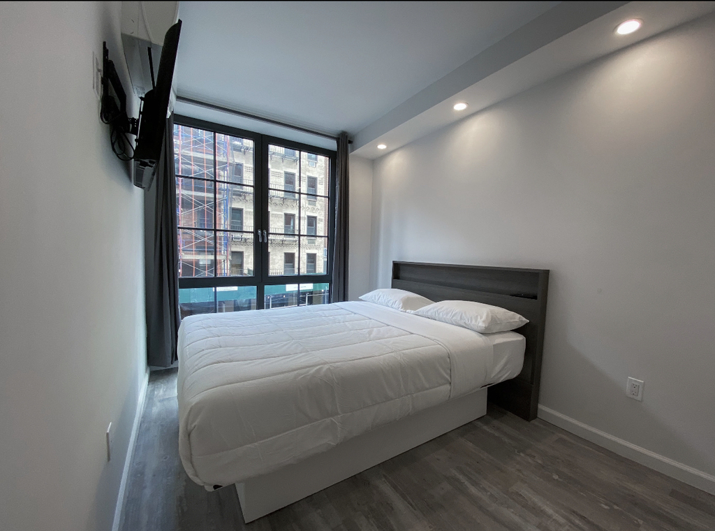 433 West 53rd Street - Photo 1