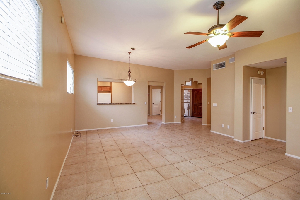 6323 N Camino De Cabaluna - Photo 2