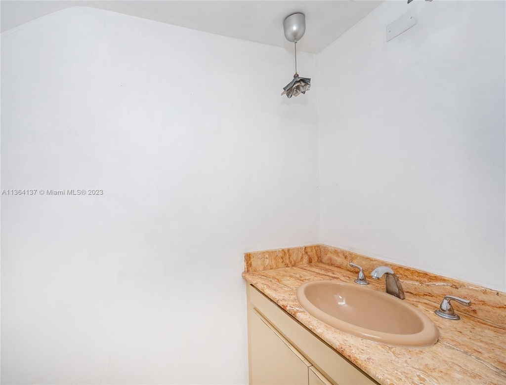 3501 Loquat Ave - Photo 13