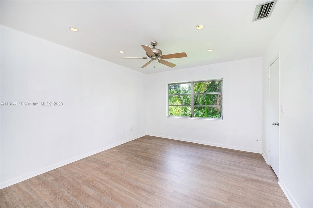 3501 Loquat Ave - Photo 22