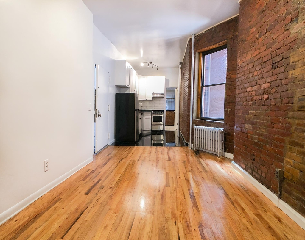 40 Clinton Street - Photo 3