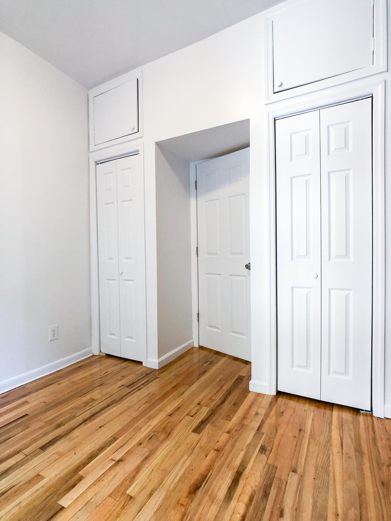 40 Clinton Street - Photo 2