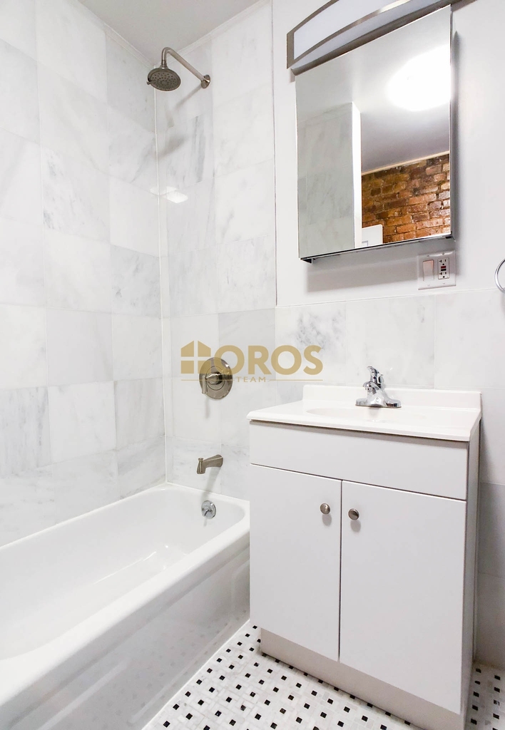 40 Clinton Street - Photo 7