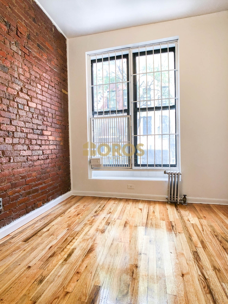 40 Clinton Street - Photo 2