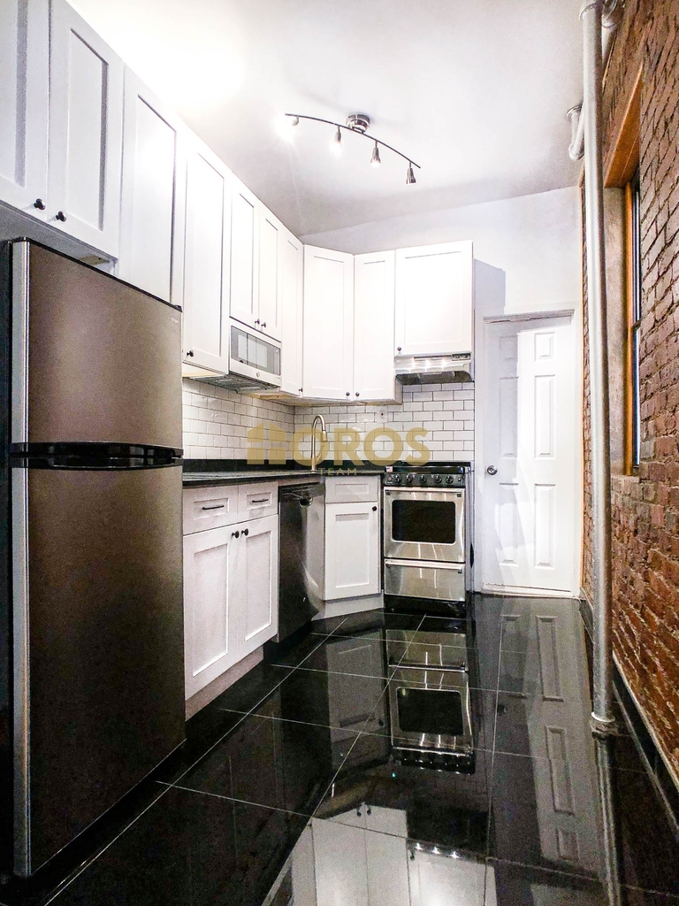 40 Clinton Street - Photo 10