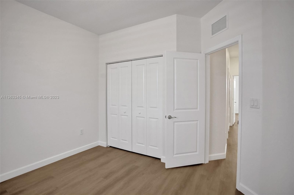 11318 Sw 254th Ter - Photo 23