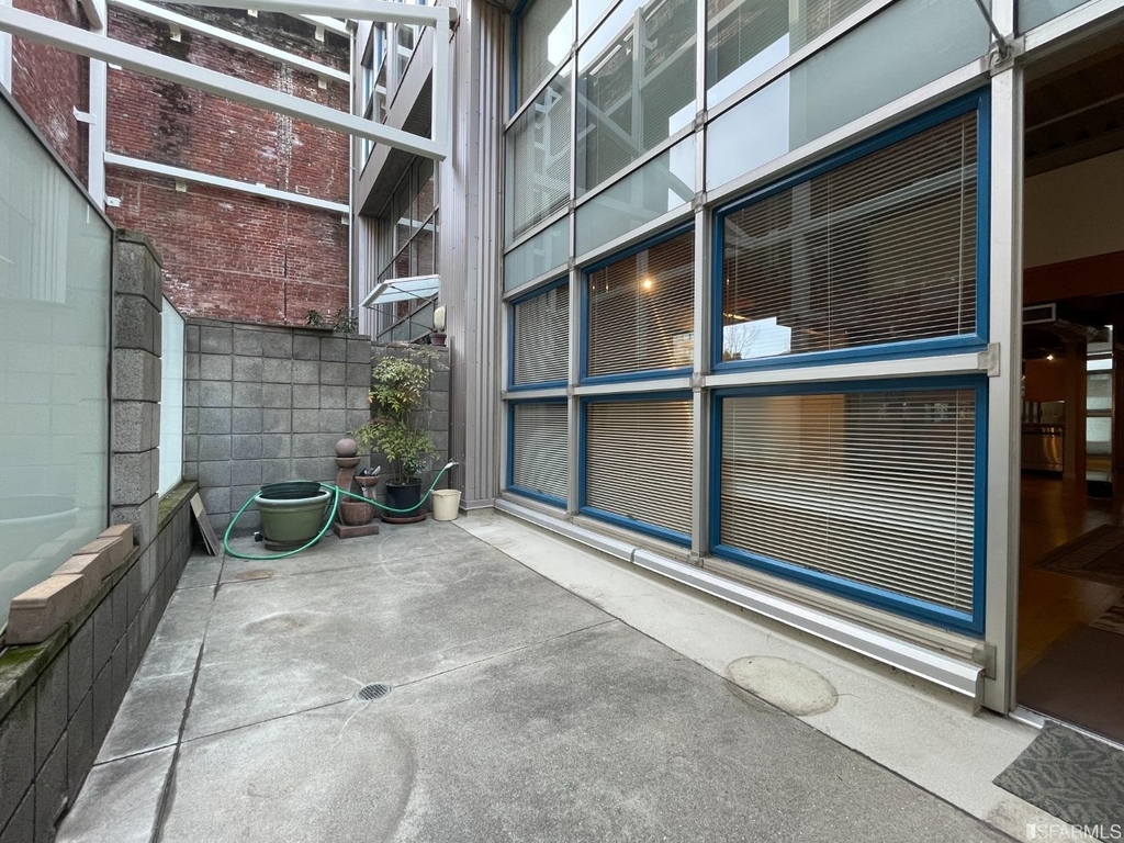 650 Delancey Street - Photo 16