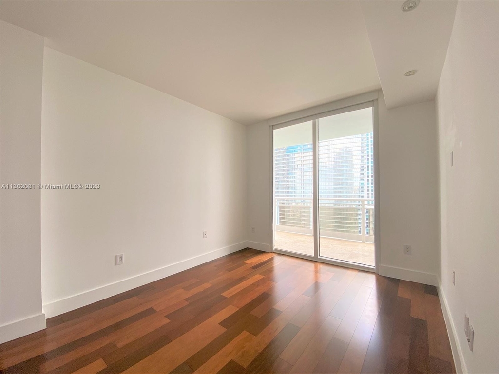 901 Brickell Key Blvd - Photo 22