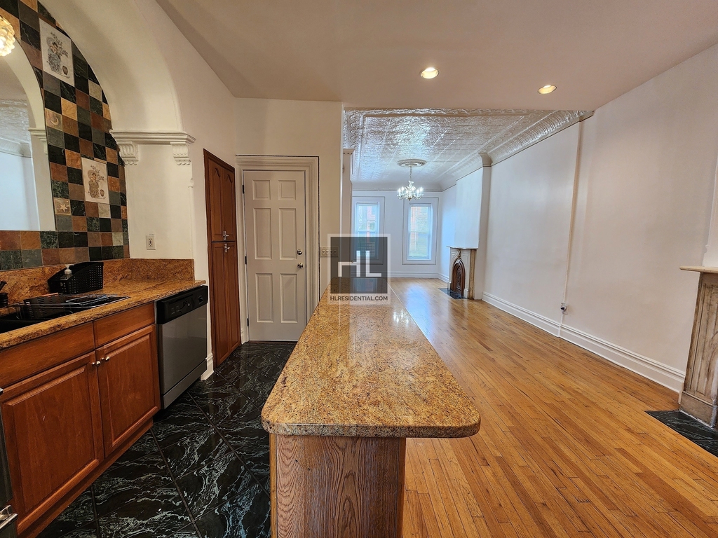 120 Washington Avenue - Photo 5