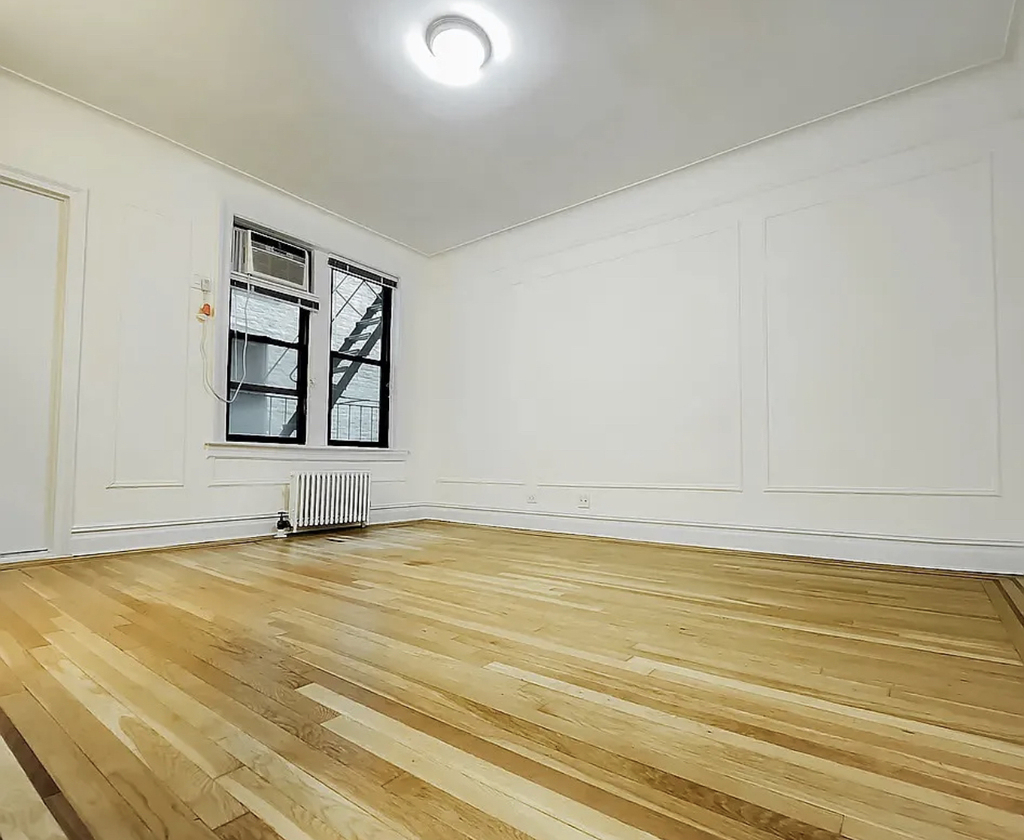 214 East 51st Street - Photo 4