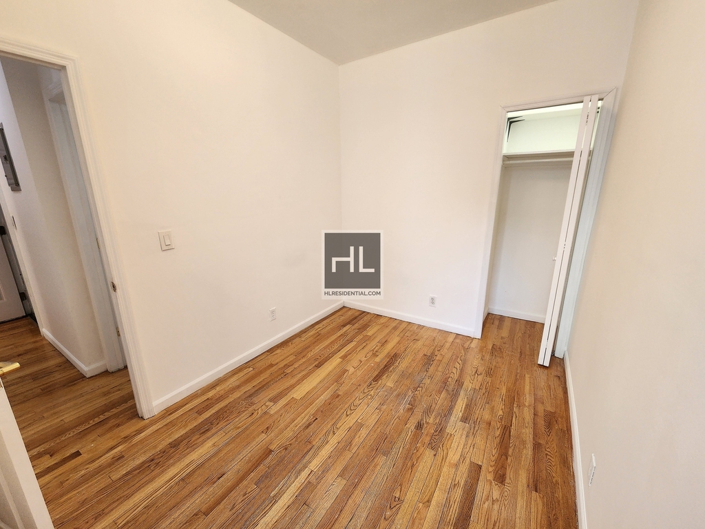 24-24 41 Street - Photo 6