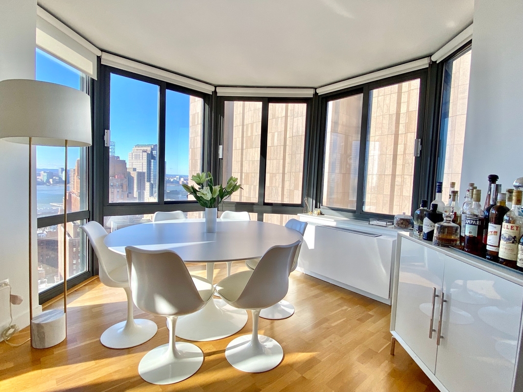 105 Duane Street - Photo 1