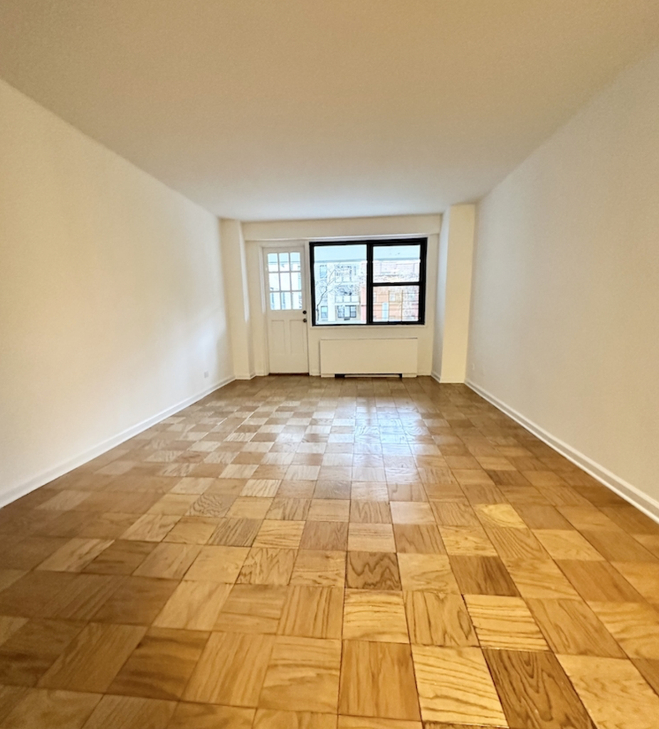 305 East 86th Street - Photo 1