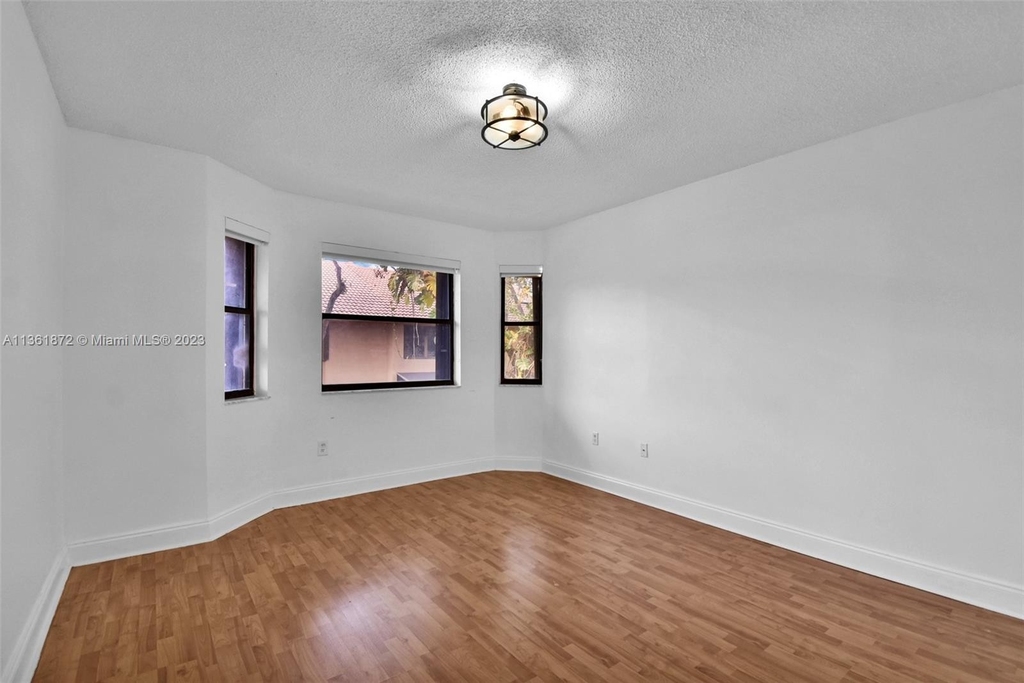 11243 Sw 9th Ct - Photo 22