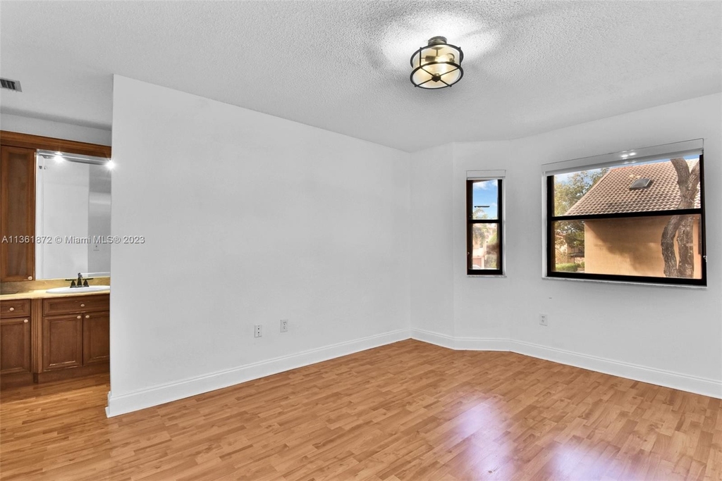 11243 Sw 9th Ct - Photo 21