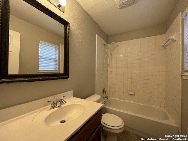 6407 Castle View - Photo 11