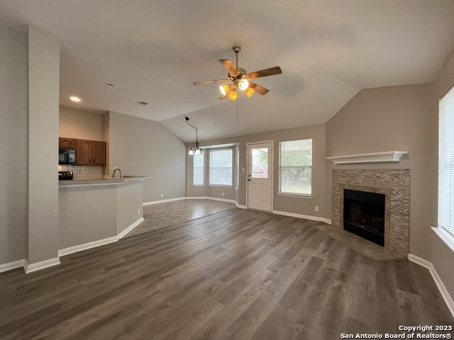 6407 Castle View - Photo 2