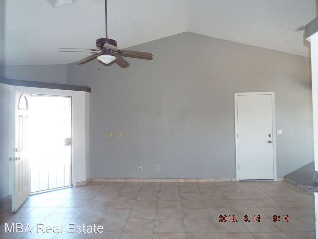 5648 W Villa Theresa Dr - Photo 3