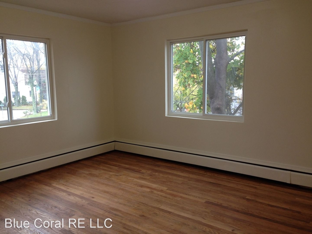 1020 Hudson St. - Photo 2