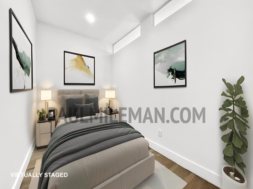 East 85th Street - Photo 4
