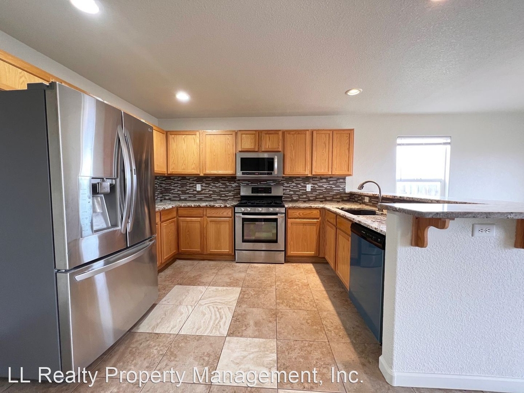 1026 Pepper Lane - Photo 2