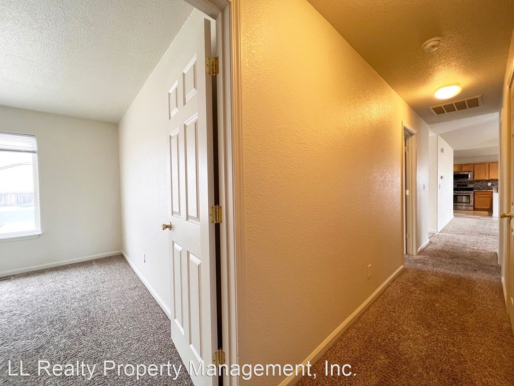 1026 Pepper Lane - Photo 18