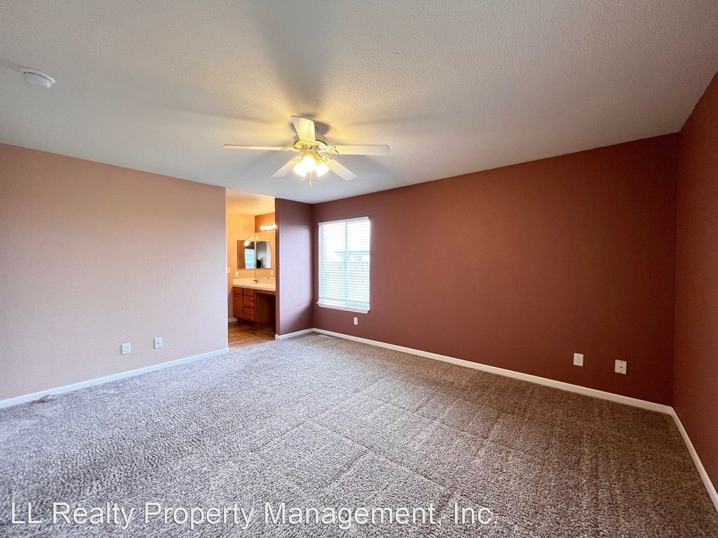 1026 Pepper Lane - Photo 14