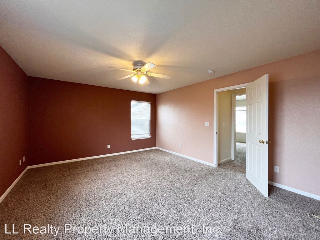 1026 Pepper Lane - Photo 17