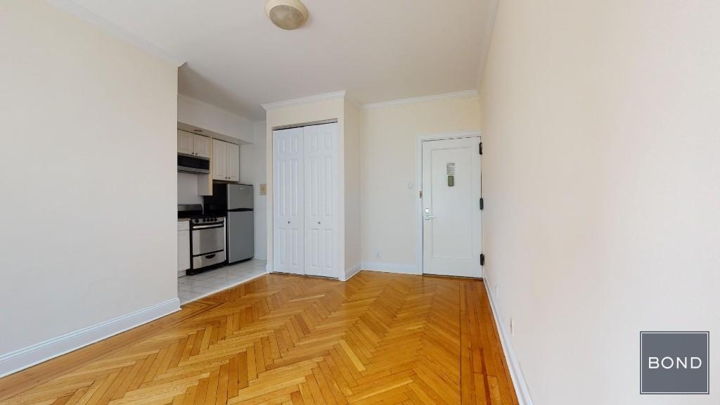 117 West 13th Street - Photo 1