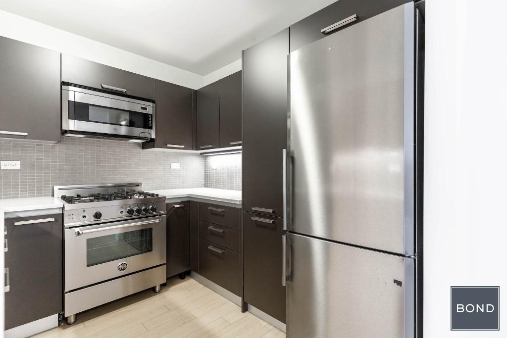 222 East 39th Street - Photo 3