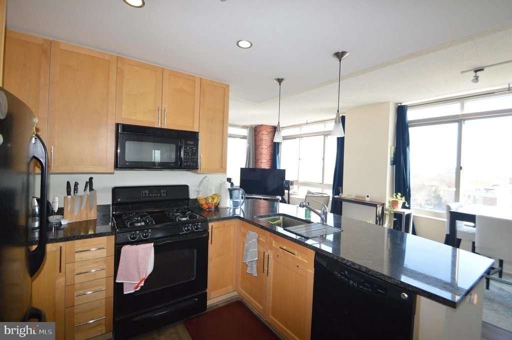 820 N Pollard St #806 - Photo 9