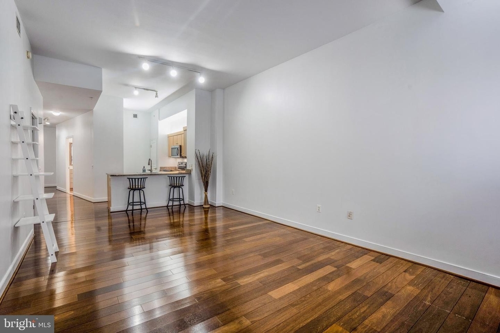 631 D St Nw #130 - Photo 37