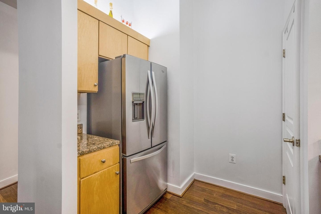 631 D St Nw #130 - Photo 31